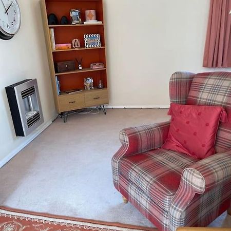 Centre Of Town House 3 Bedrooms Sleeps 5 And Infant Free Onsite Parking 2 Cars كينغز لين المظهر الخارجي الصورة