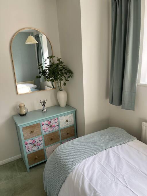 Centre Of Town House 3 Bedrooms Sleeps 5 And Infant Free Onsite Parking 2 Cars كينغز لين المظهر الخارجي الصورة